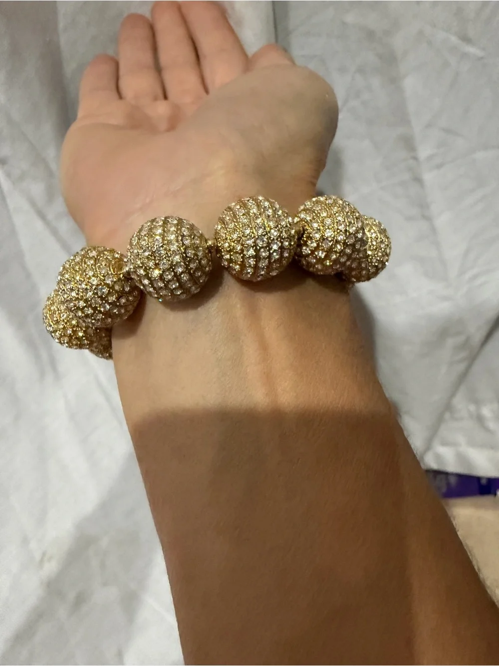 N/A elegant gold